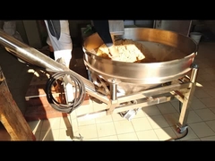 Almanya'da otomatik evcil köpek kedi yapma makinesi üretim hattı